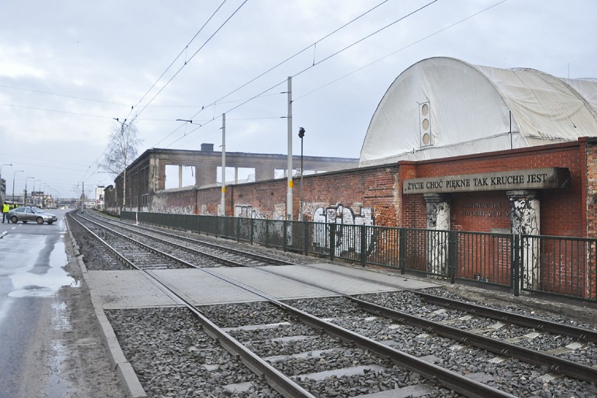 Zgliszcze, straty w milionach euro, a Gdańsk zakorkowany.