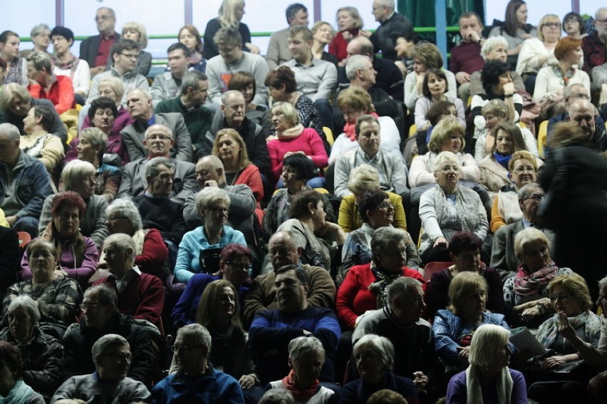 Alosza Awdiejew zaśpiewał na Dzień Kobiet w Legnicy (ZDJECIA)