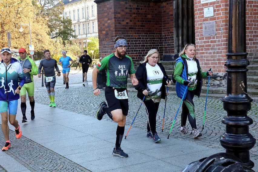 Legnica: Pobiegli w Półmaratonie i Legnickiej Dziesiątce, zobaczcie zdjęcia