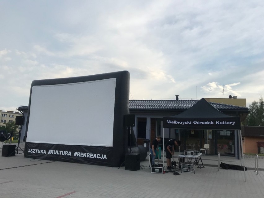 Pierwszy seans w kinie Open Air w Głuszycy za nami