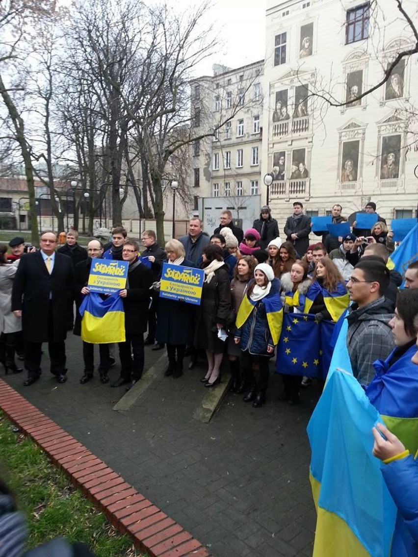 15 grudnia w Pasażu Rubinsteina protestowano w akcie solidarności z Euromajdanem w Kijowie.