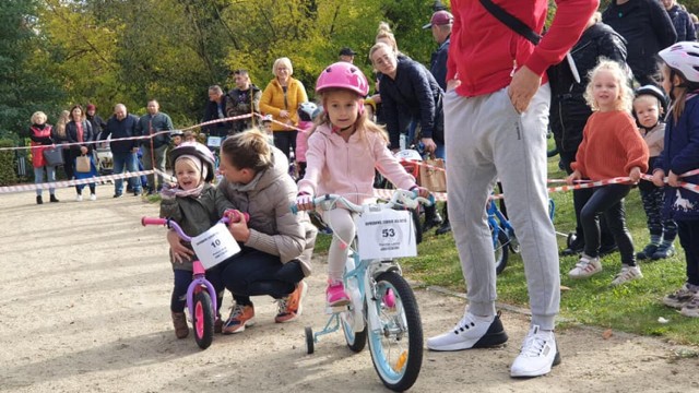 Tak wyglądały Rowerowe Zawody dla Dzieci w Gubinie, zorganizowane na Wyspie Teatralnej.