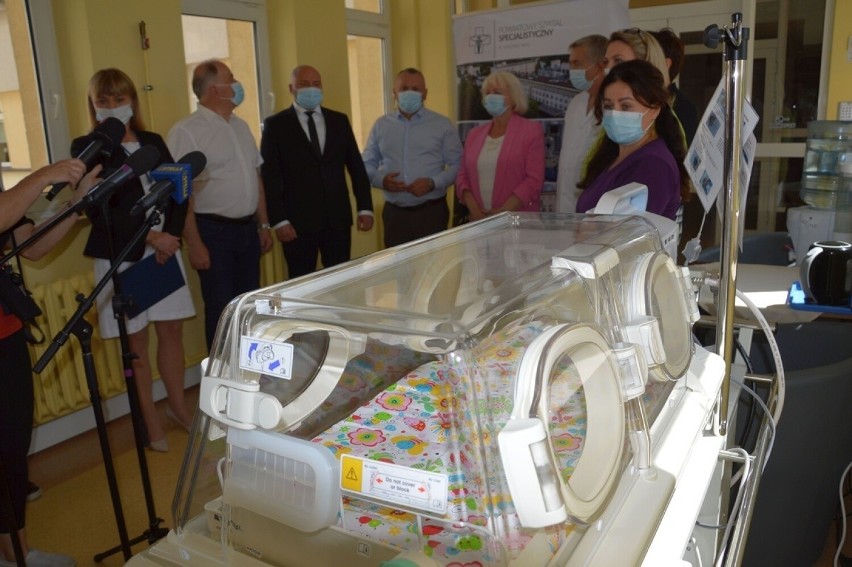 Oddział noworodkowy szpitala w Stalowej Woli otrzymał inkubator transportowy o wartości 165 tysięcy złotych