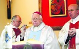 Legnica: Biskup Stefan Cichy wrócił ze szpitala do domu