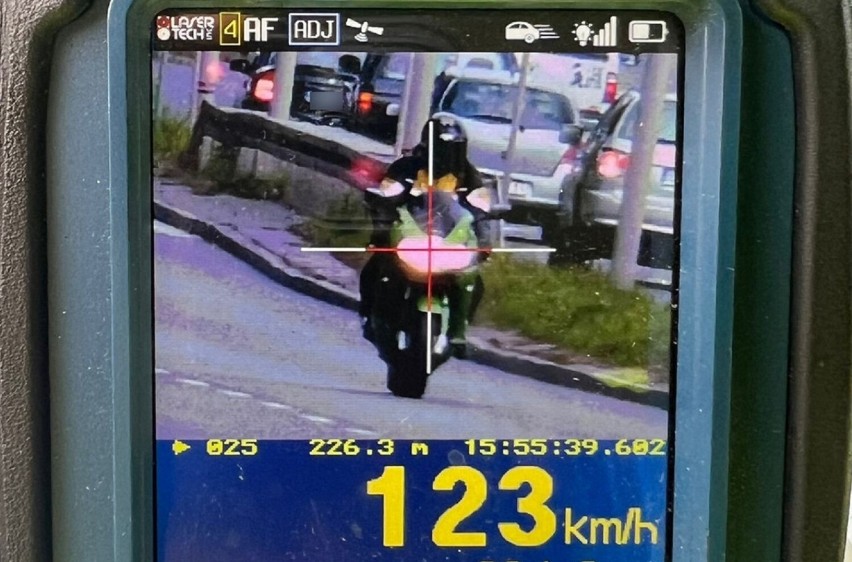 Przekroczenie prędkości w Piotrkowie: 60-letni motocyklista...