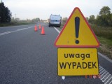 Potrącenie w Żorach: 64-latek wpadł pod osobówkę