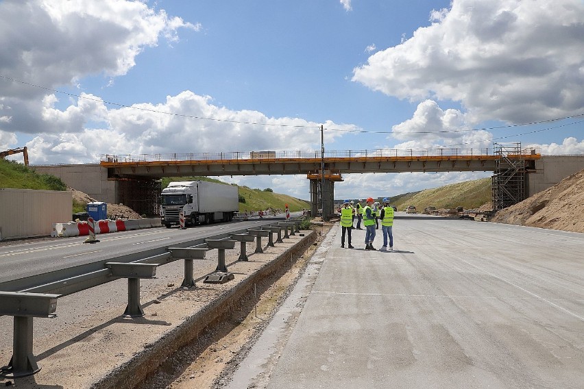 Budowa autostrady A1 koło Łodzi na odcinku Tuszyn -...