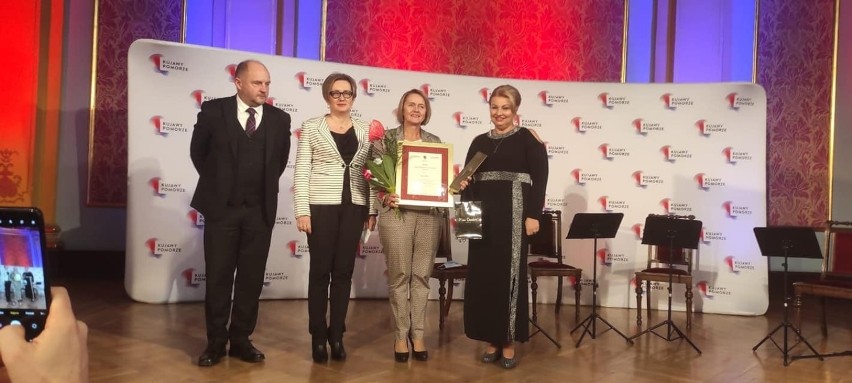 Na zdjęciu od prawej: Elżbieta Piniewska, przewodnicząca...