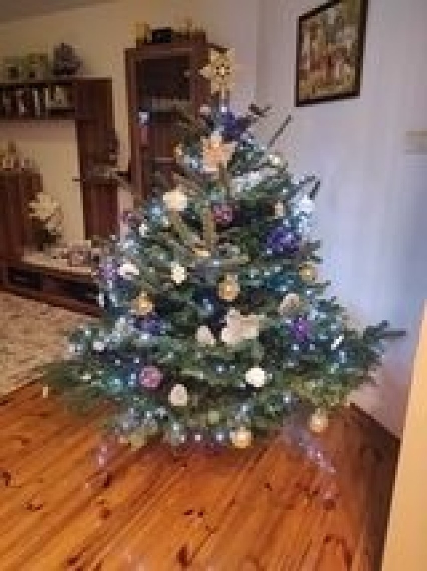 Mieszkańcy województwa lubelskiego ubrali już choinki! Zobacz zdjęcia świątecznych drzewek, nadesłane przez Czytelników z Puław i Świdnika