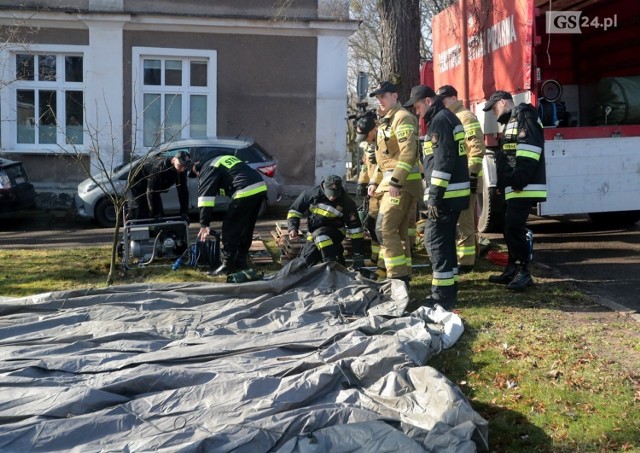 Ćwiczenia na terenie szpitala przy ul. Arkońskiej w Szczecinie.