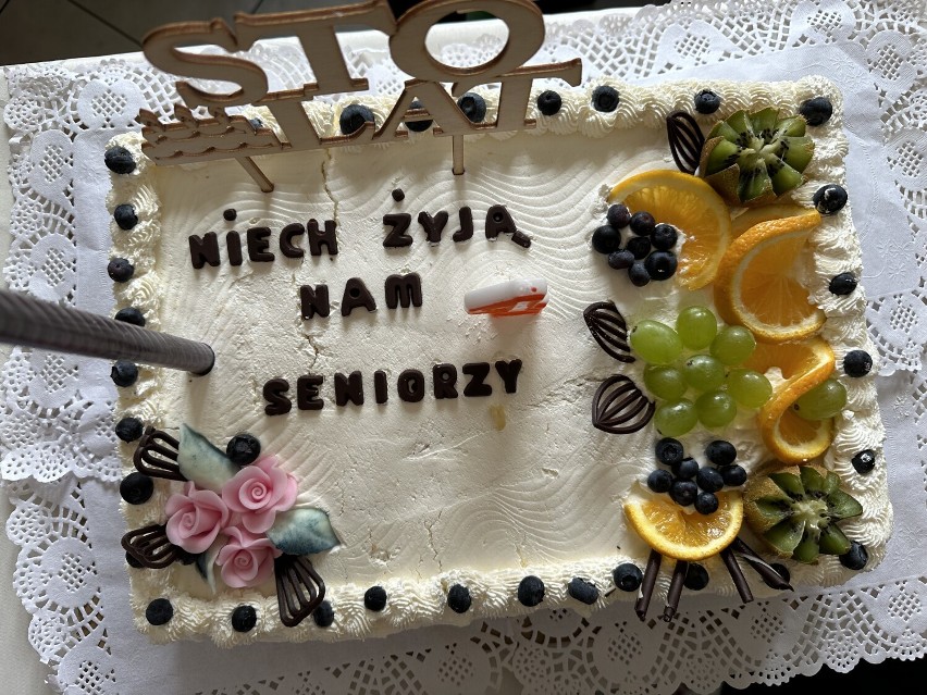 Był tort, życzenia i wspaniała atmosfera - czwarte urodziny Domu Seniora w Jeglii