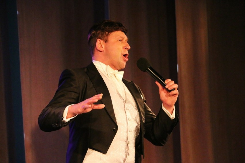 Popis dał też tenor Andrzej Wiśniewski.