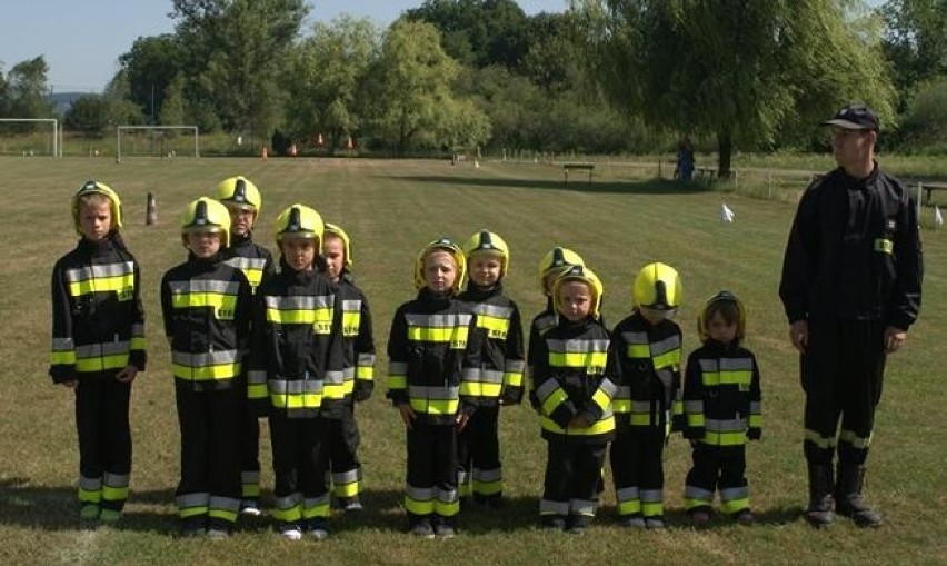 Sukcesy młodych strażaków z OSP Zator w ćwiczeniach pożarniczych