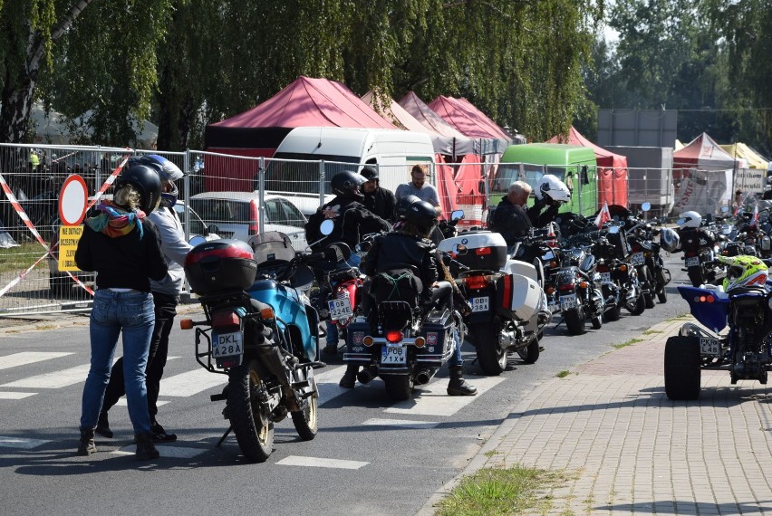 KROTOSZYN: 32. Zlot Motocykli Ciężkich i Weteranów - na terenie zlotu zabawa trwa w najlepsze [GALERIA]