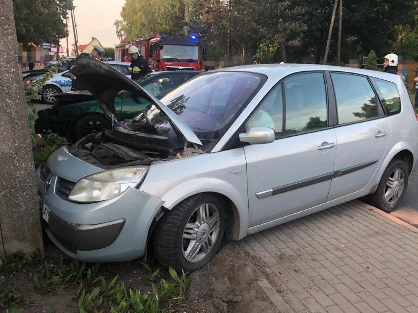 Dwa samochody zderzyły się na ulicy Janowieckiej w Damasławku 