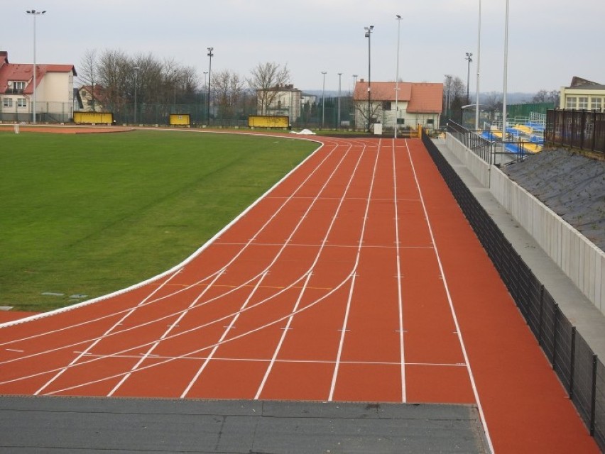 Stadion lekkoatletyczny w Sierakowicach może zostać oddany do użytku