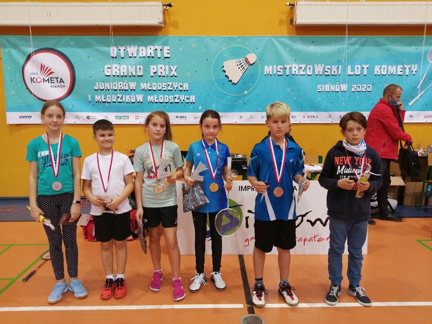 Miasteccy badmintoniści z Sianowa przywieźli aż cztery medale