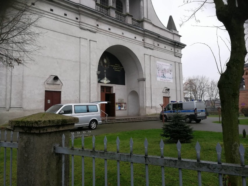 Tragedia w kościele przy ul. Wiejskiej. Nie żyje 61-letni mężczyzna