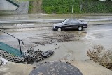 Tczew: Kilkanaście minut deszczu i znowu zalało drogę pod wiaduktem