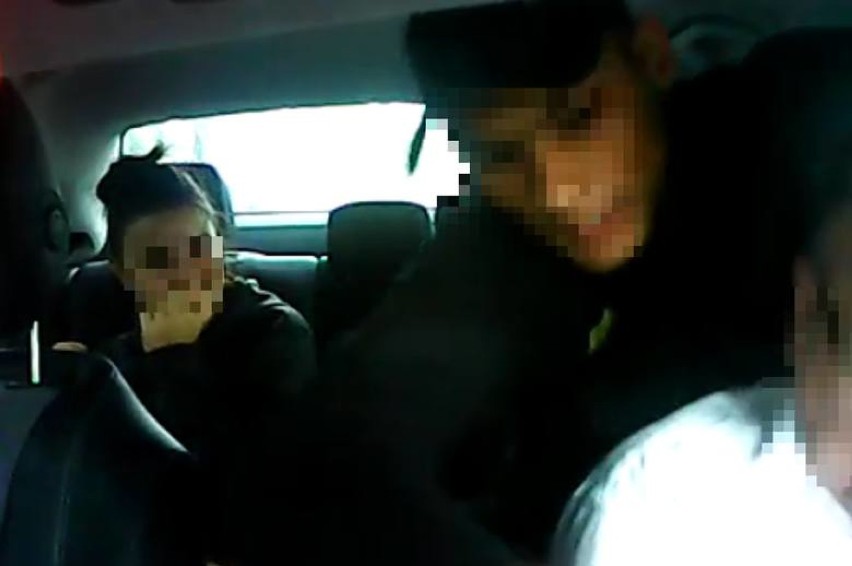 Brutalny atak nożem na warszawskiego taksówkarza. Napad zarejestrowała kamera