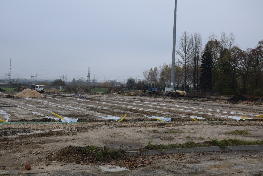 Trwa przebudowa stadionu piłkarskiego Rakowa Częstochowa. Jak postępują prace?