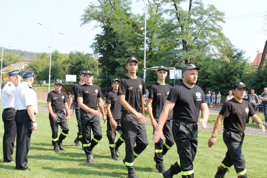 Na boisku sportowym w Dubiecku odbyły się Gminne Zawody...