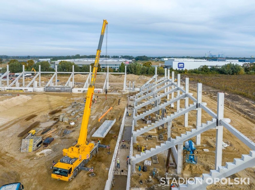 Budowa stadionu w Opolu. Postęp prac.