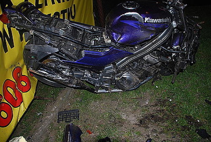 Wypadek motocyklisty w Tarnowskich Górach. Dwaj nastolatkowie są ciężko ranni [Zdjęcia]