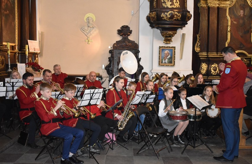 Orkiestra Dęta Gminnego Ośrodka Kultury uświetniła święto Trzech Króli