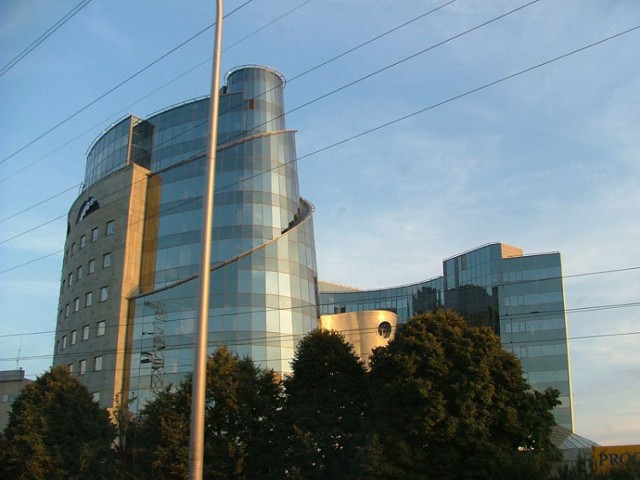 Nowy budynek przy ul. Samochodowej w Warszawie