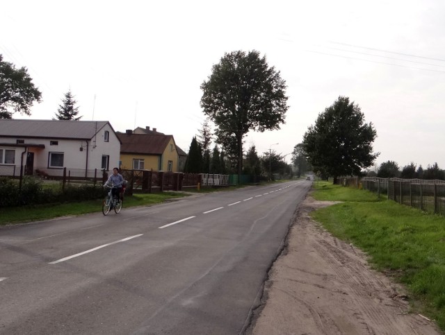 Odcinek drogi wojewódzkiej 486 w Kraszkowicach (gmina Wierzchlas)