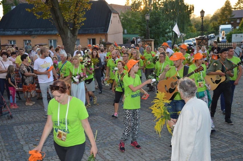 Pielgrzymka Zduńska Wola. Tak zduńskowolanie pielgrzymowali...