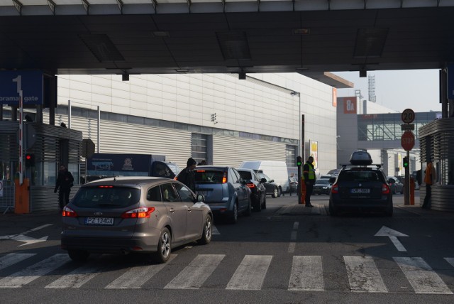 Budma 2015: Duże korki i liczne kolizje wokół targów