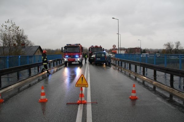 Wypadek na DK 44 z Oświęcimia na Śląsk. Zderzenie opla i renault