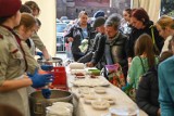 Wracają śniadania wielkanocne dla bezdomnych, ubogich i samotnych w Trójmieście. Zmiany tradycyjnych lokalizacji