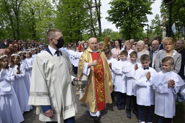 Ponad 50 dzieci przystąpiło do komunii w Kościele Świętego Jakuba