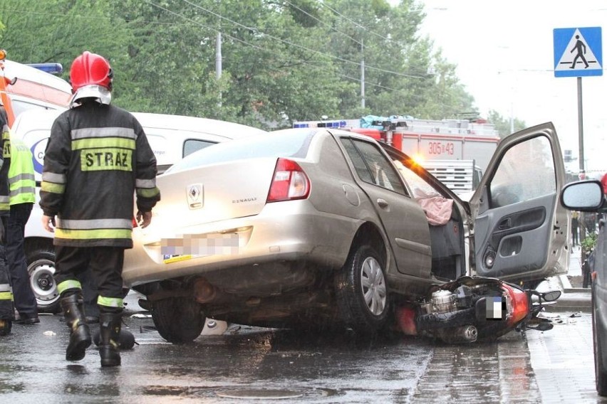 Wrocław: 4 osoby poszkodowane w wypadku na Jedności Narodowej