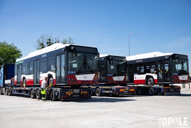Pierwsze w historii Opola autobusy elektryczne są już w zajezdni MZK.