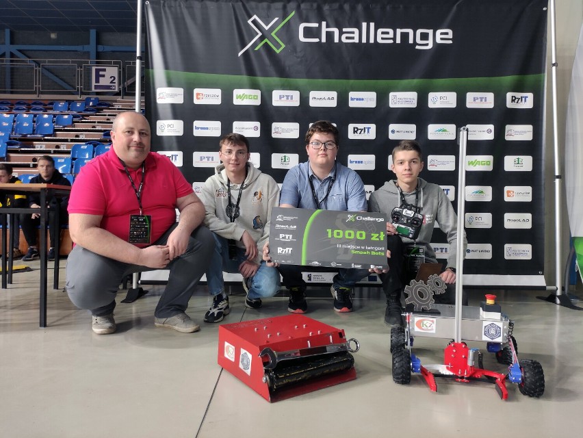 Sukcesy jasielskich uczniów w zawodach robotów  XChallenge w Rzeszowie