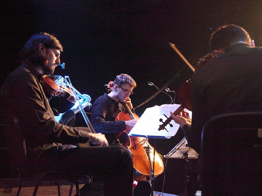 Atom String Quartet