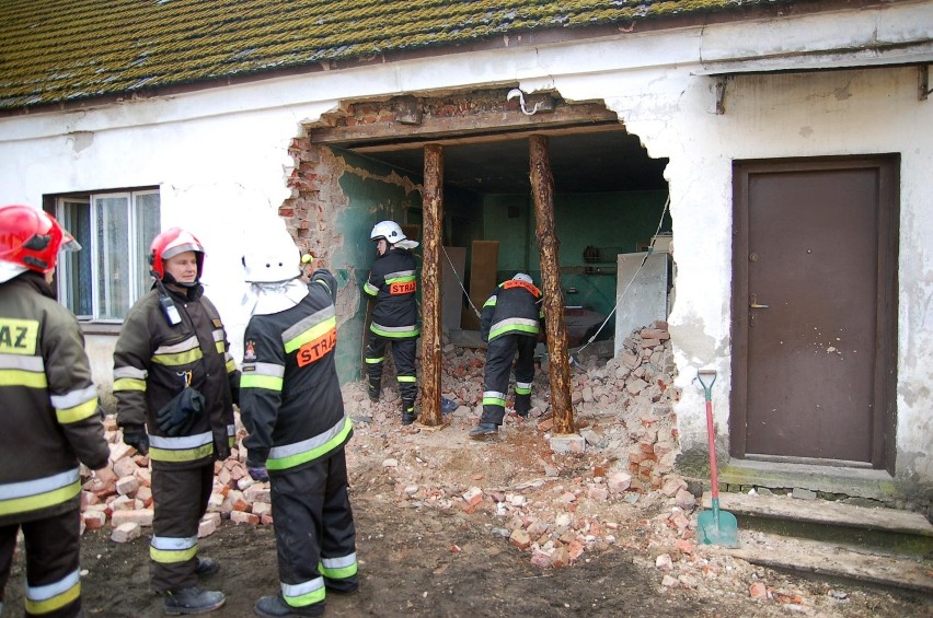 Łomnica. Uszkodzony dom. Pomoc poszkodowanym