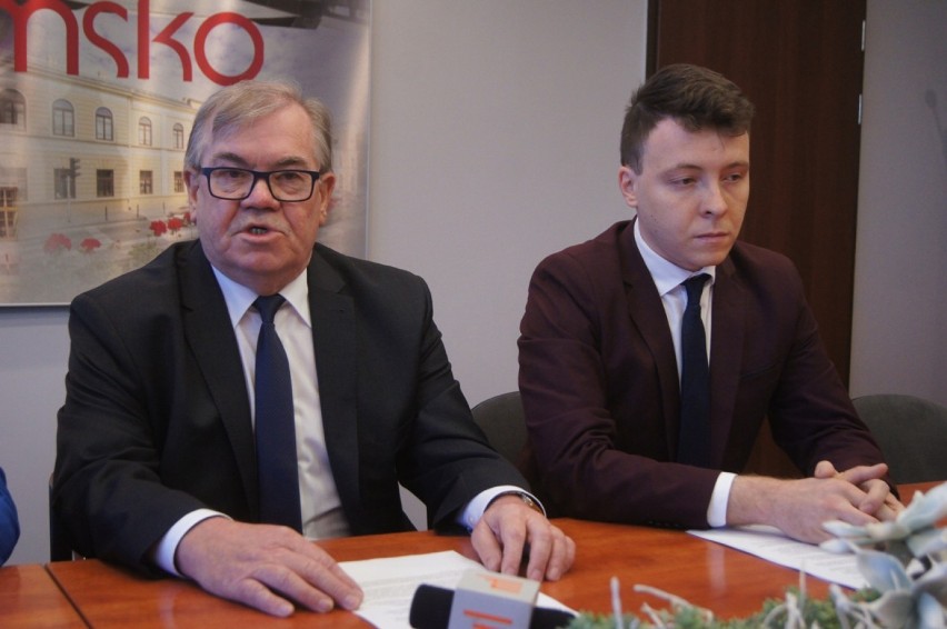 Radomsko: Miejscy radni PiS popierają zmiany w budżecie [ZDJĘCIA, FILM]