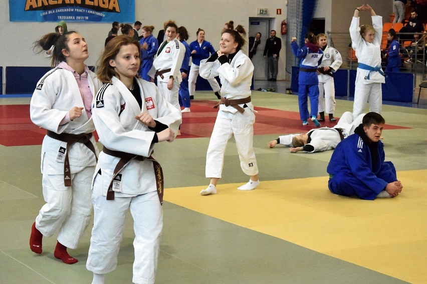 Judo: W Trzciance toczyła się rywalizacja w Pucharze Polski Juniorek i Juniorów. Nasi judocy byli wysoko. Zobaczcie zdjęcia z tej imprezy