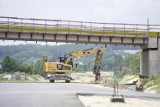 Budowa Trasy Kaszubskiej. Wykonawcy pracują przy konstrukcjach dróg i nawierzchniach bitumicznych [zdjęcia]