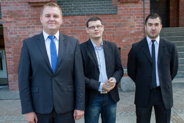 Kandydaci partii KORWiN pojawili się przez wrzesińskim Ratuszem.