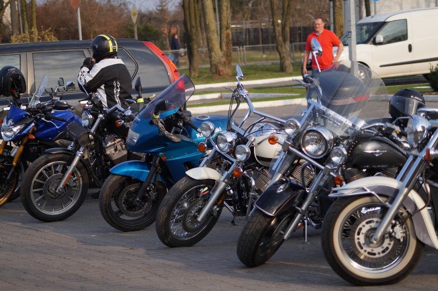 Pokaz motocyklistów z Rider's Club Inowrocław [zdjęcia]