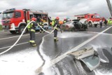 Wypadek na autostradzie pod Legnicą. Jeden samochód spłonął. A4 zablokowana