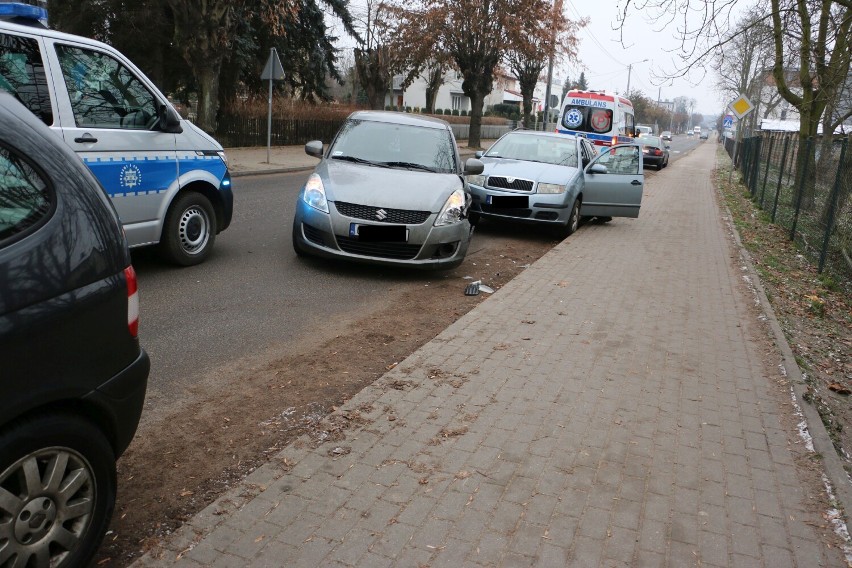 Kolizja w Aleksandrowie Kujawskim. Kobieta kierująca suzuki...