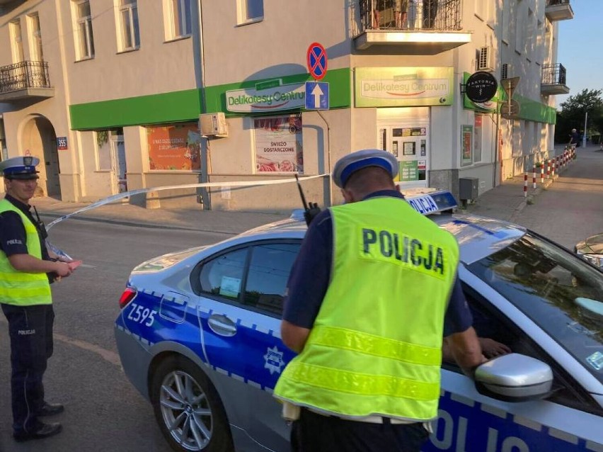 Śmiertelny wypadek na ulicy Grochowskiej w Warszawie. Zatrzymano kierowcę osobówki, który ukrywał się przed policją. Usłyszy zarzuty
