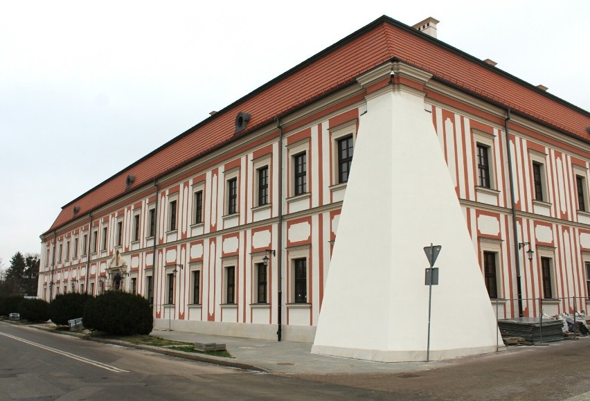 Renowacja zabytkowego gmachu Akademii Zamojskiej w Zamościu